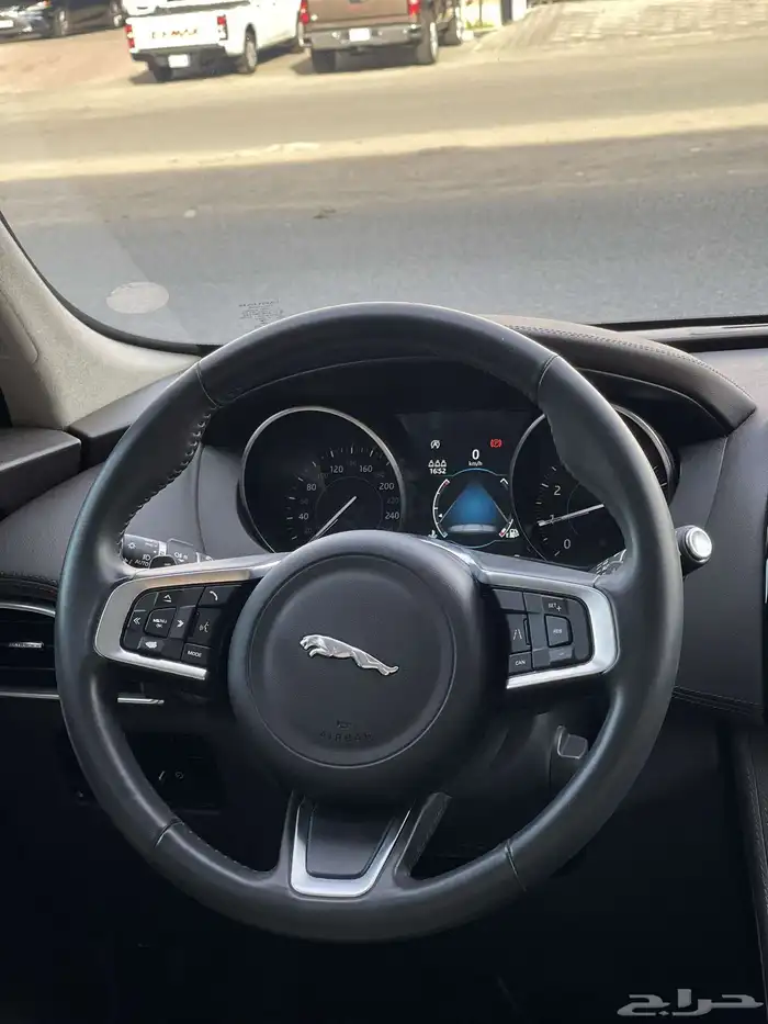 جاكور 2020 f pace 9