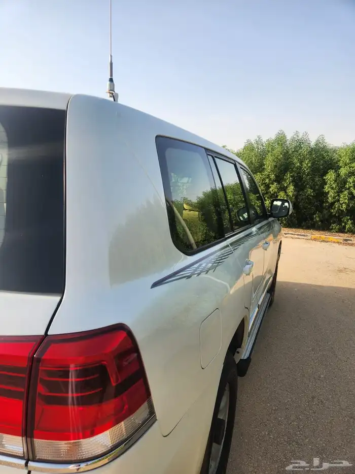 للبيع لاندكروزر جي اكس ار ديزل 2019 7