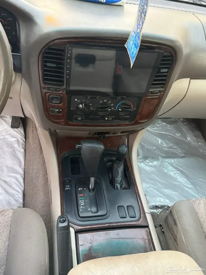 لاندكروزر 2001 . 9