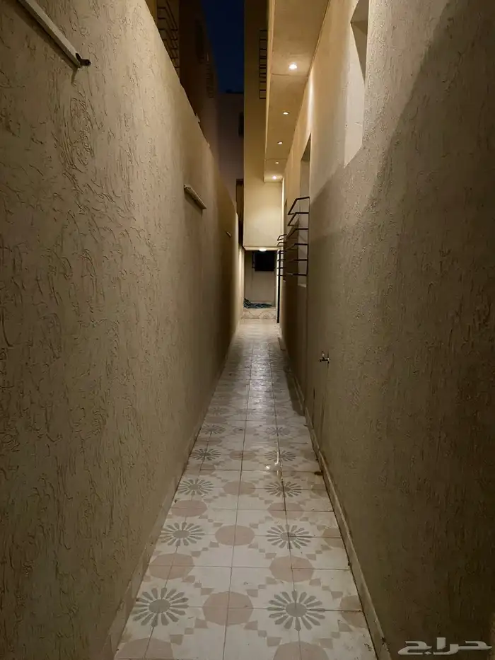 شقه للايجار حي القادسيه 2