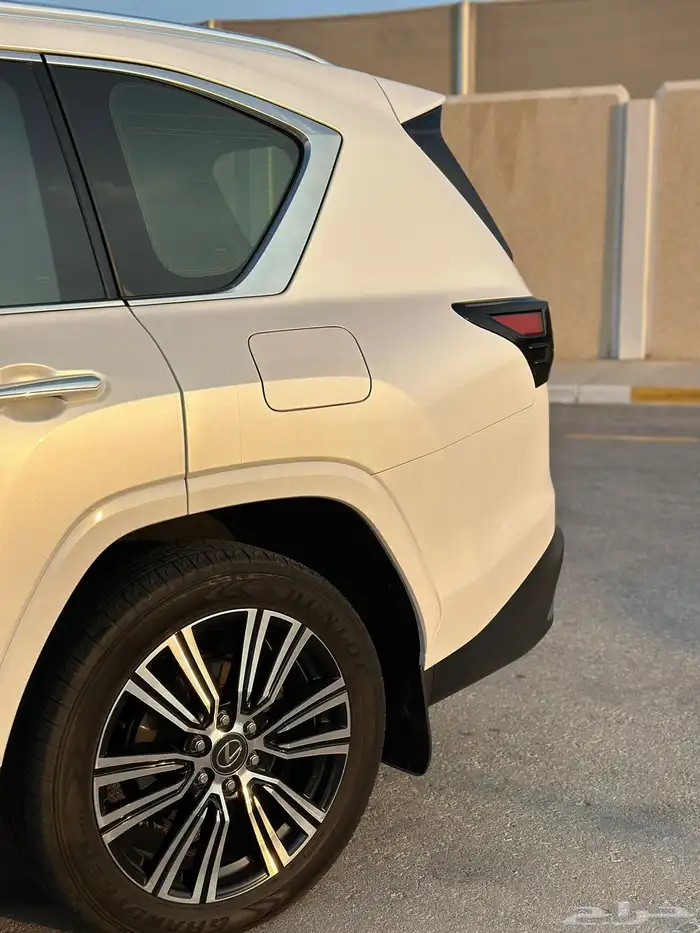 الكزسBB LX600 سعودي 2024 5
