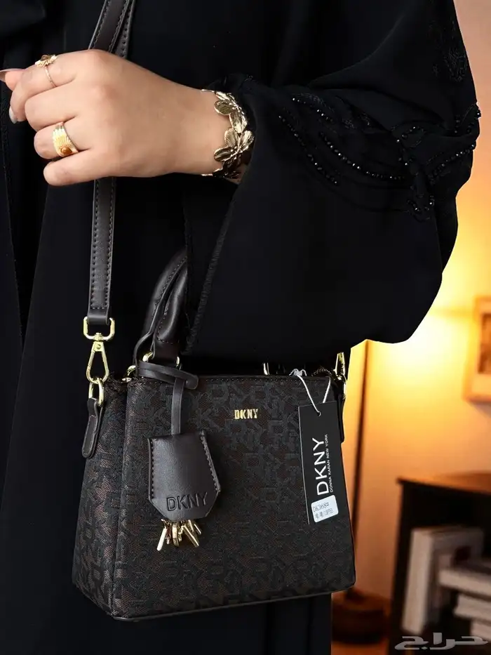 شنط ونظارات نسائية ماركات كوبي ون 36
