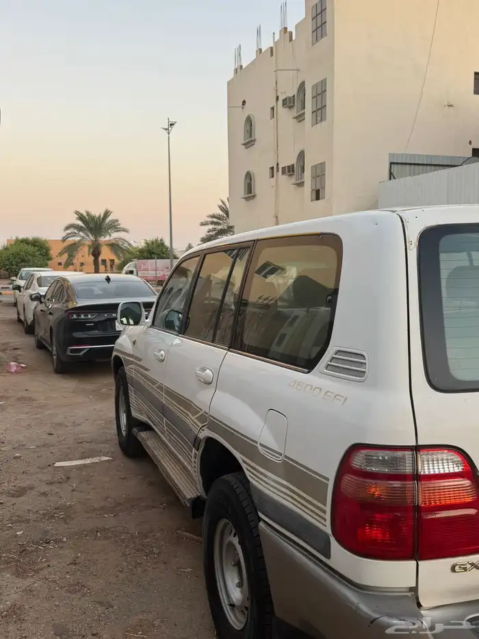 لاندكروزر 2001 . 0