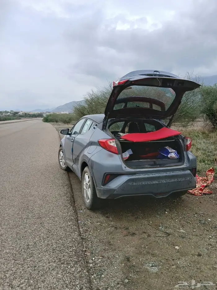 للبيع C-HR 4