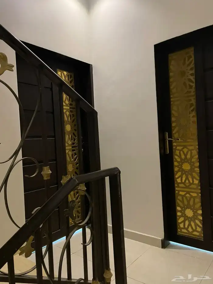 شقه للايجار حي القادسيه 8