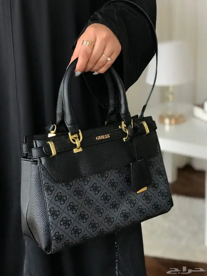 شنط ونظارات نسائية ماركات كوبي ون 90