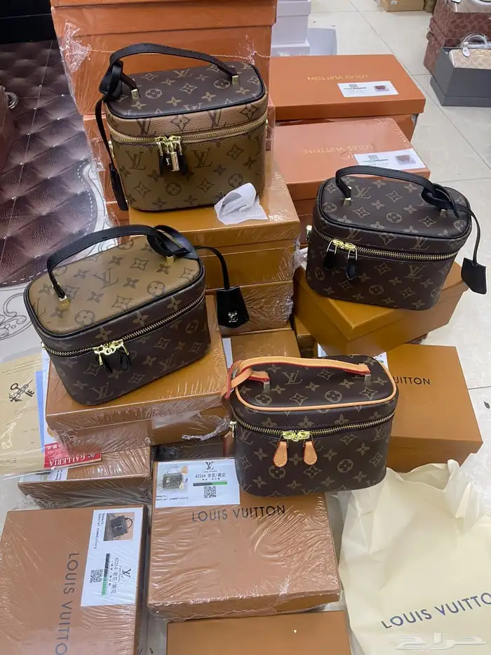 شنط ونظارات نسائية ماركات كوبي ون 45