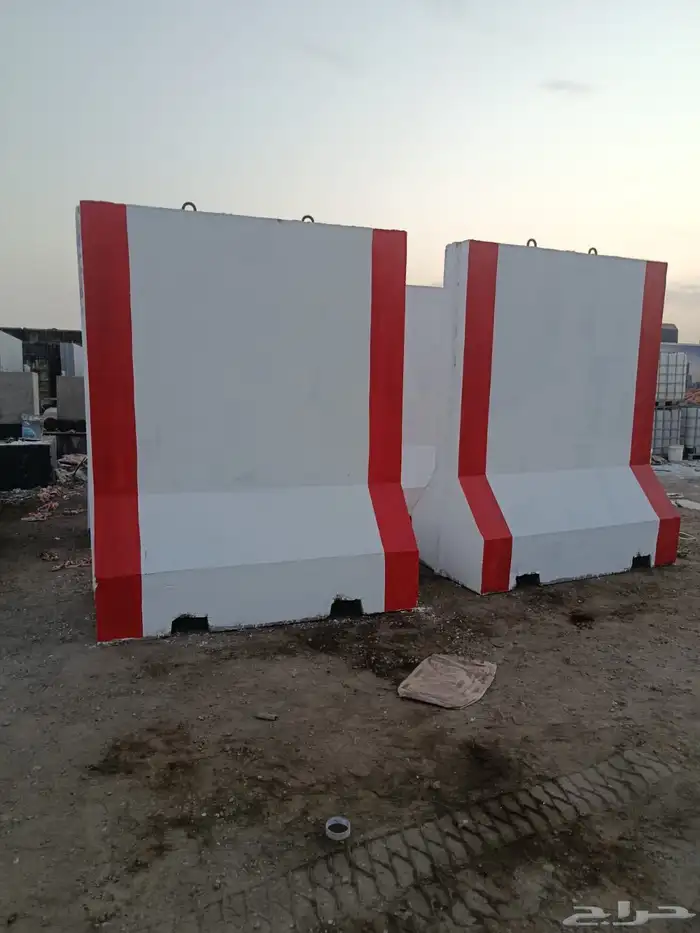 مصدات خرسانيه 0