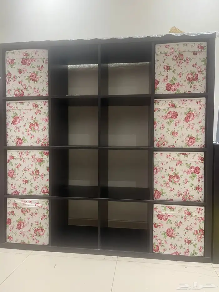 رف خشبي اسود 0