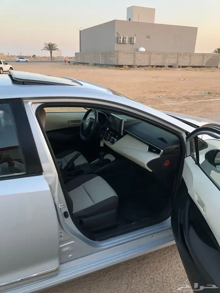 تويوتا كورولا 2020 XLi فتحه سقف جنوط معرض الشومر 6