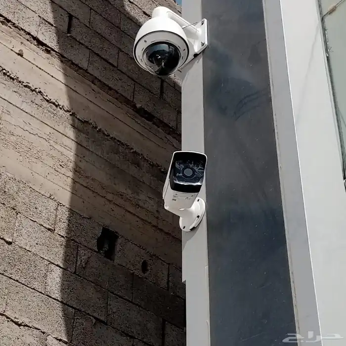 كاميرات مراقبة 23