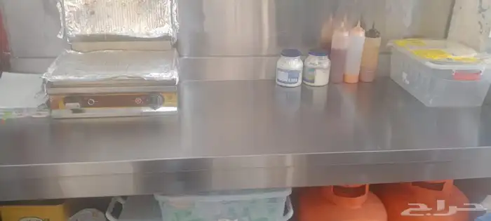 بوفيه جاهزة للبيع بكامل معداتها 6