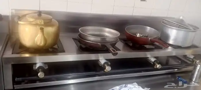 بوفيه جاهزة للبيع بكامل معداتها 2