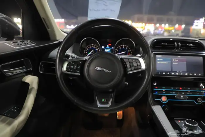 جاكور F- Pace 2019 بانوراما فل كامل 17