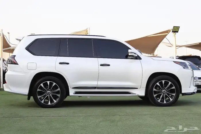 لكزس LX570 موديل 2019 خليجي موجودة بدبي 4