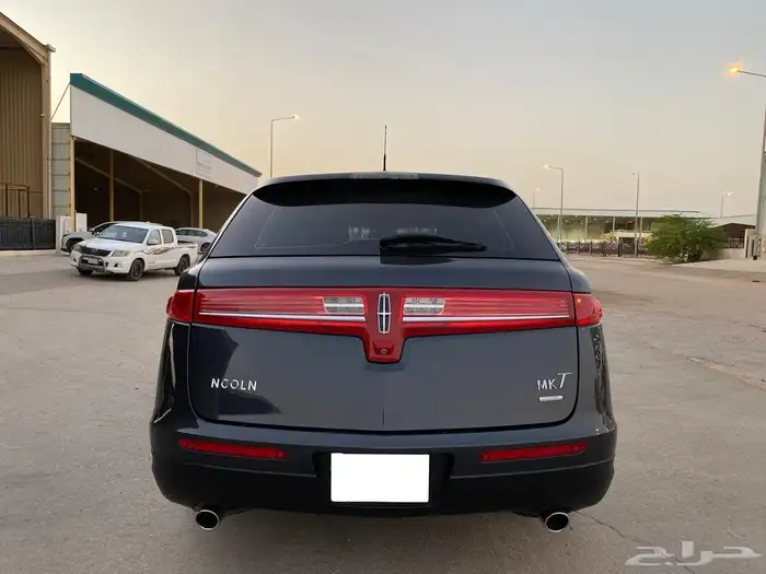 لينكولن mkt 2014 ماشي 98الف فقط 3