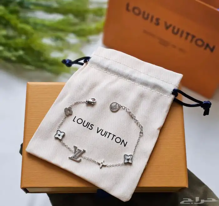 اساور لويس فيتون 5