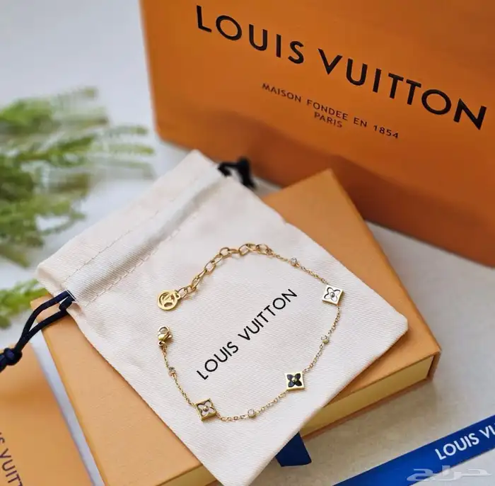 اساور لويس فيتون 11