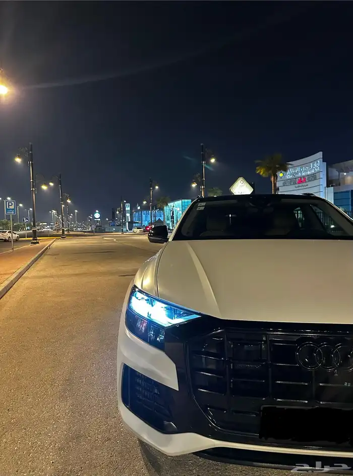 اودي Q8 Premium Black Edition 1