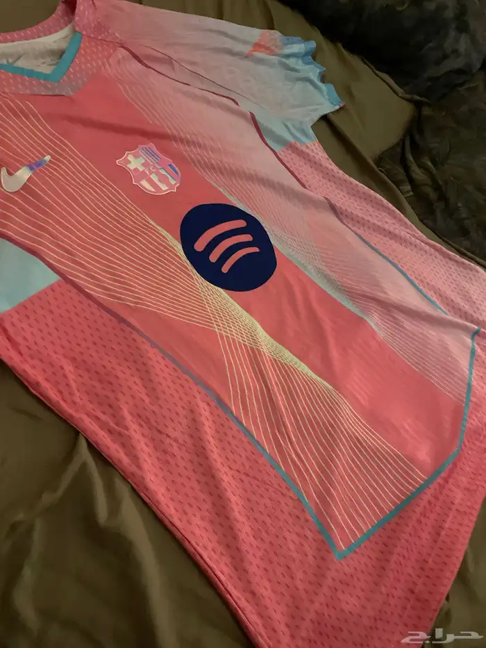 تيشيرت برشلونه الوردي 2
