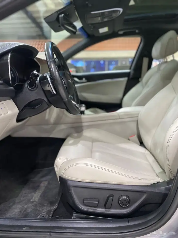 جنسس G70 نص فل 2023 الوعلان 9