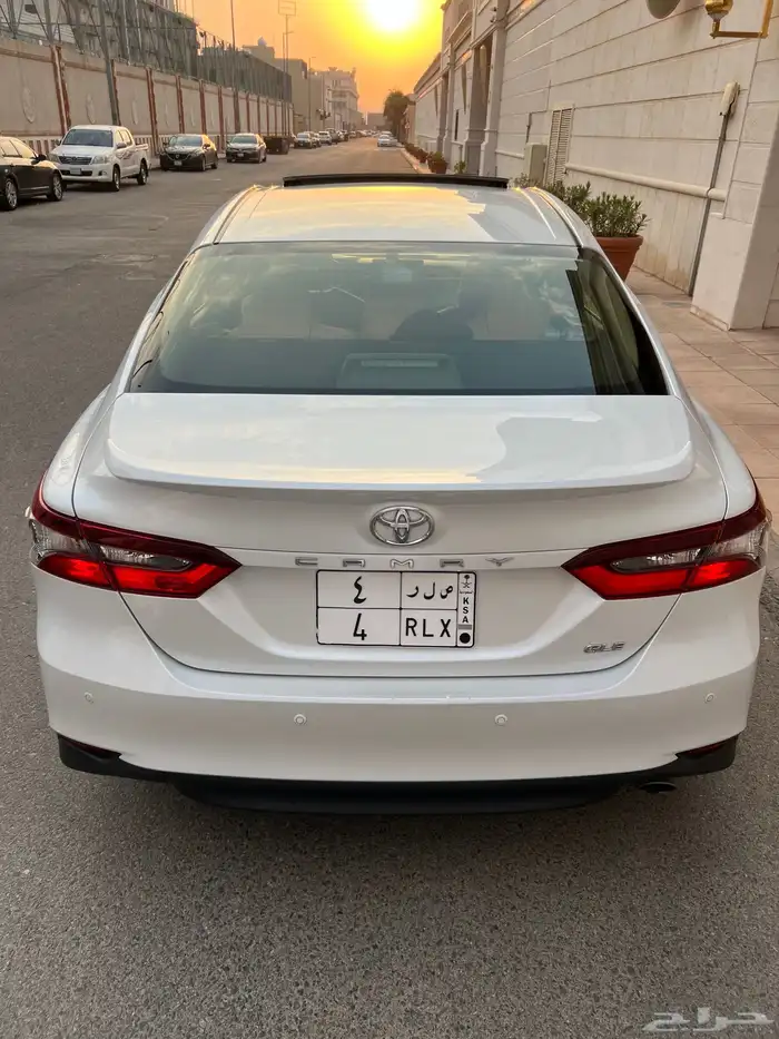 للبيع كامري GLE 2024 فل كامل نظيفه جدا 9