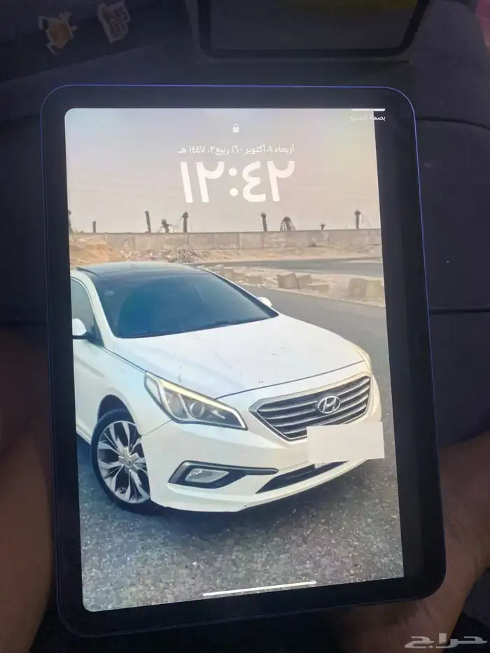 للبيع ايباد آير الجيل 10 نضيف جدا وجديد مع كرتونه 3