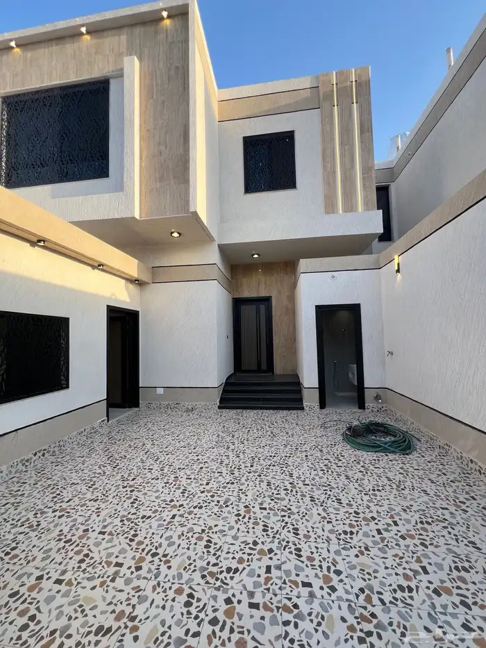للبيع دور وملحق 8 غرف ينفع سكن واستثمار 3