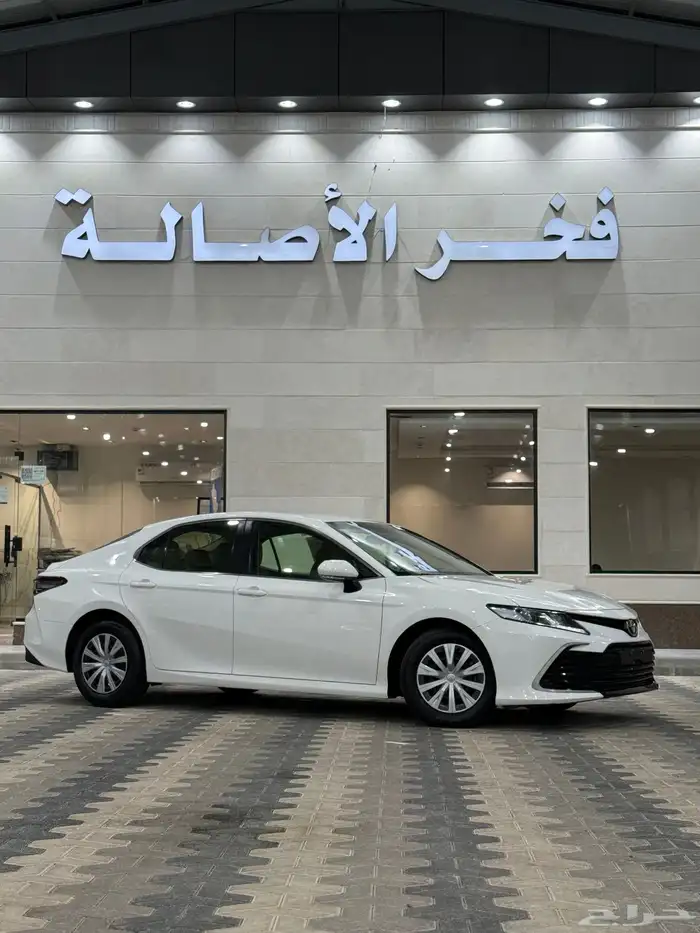 تويوتا كامري 2022 LE بنزين عداد 6976 فقط شبه جديد 1