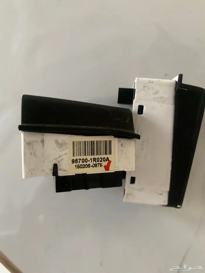 للبيع شاشة اكسنت  أزرار التحكم موديل 2012 إلى 2017 9