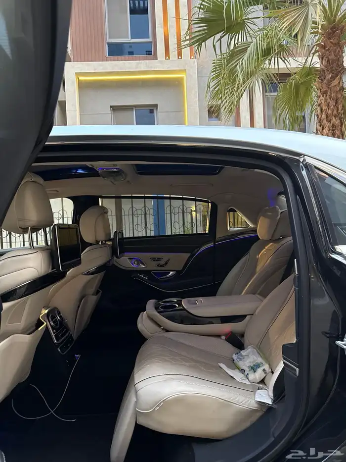 Mercedes مايباخ 2017 20