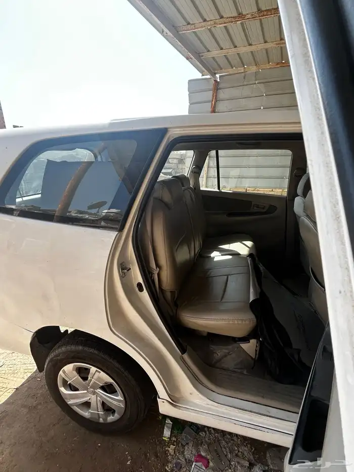أنوفا 12