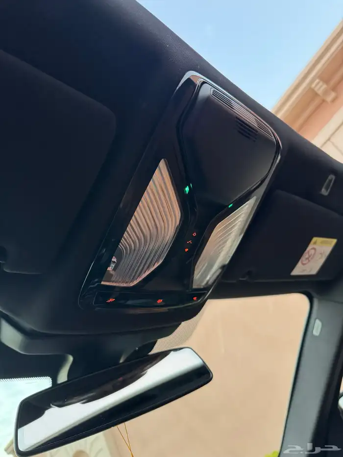 BMW 520i موديل2023 35