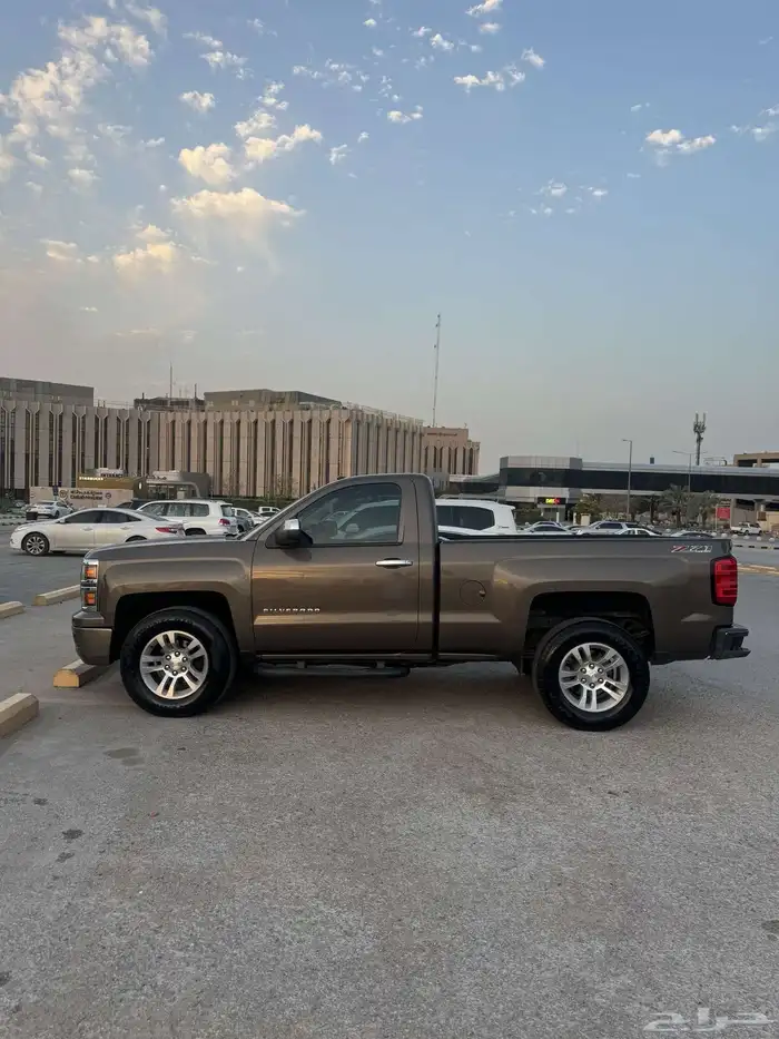 سلفرادو z71 نظيف بحالة الوكالة 1
