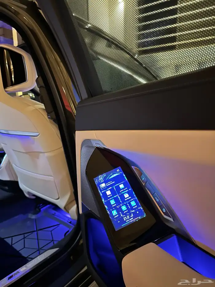 بي ام دبليو 740i 2025 شبه جديدة للبيع 26