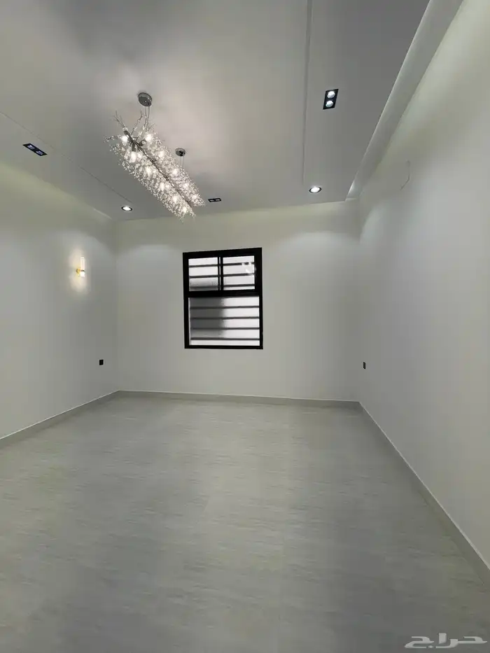 للبيع شقق ارضيه وعلويه 6 غرف من 600 الف ابها ح الموظفين 25