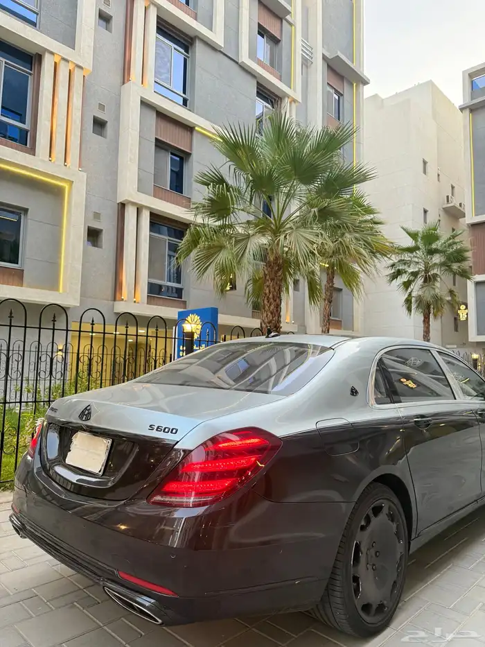Mercedes مايباخ 2017 11