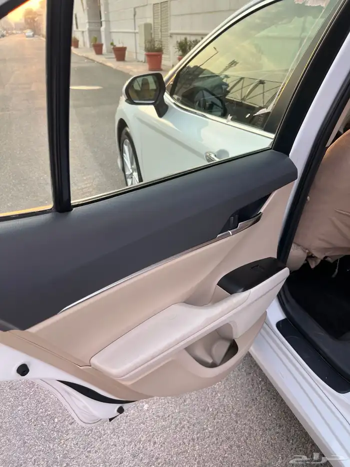 للبيع كامري GLE 2024 فل كامل نظيفه جدا 30