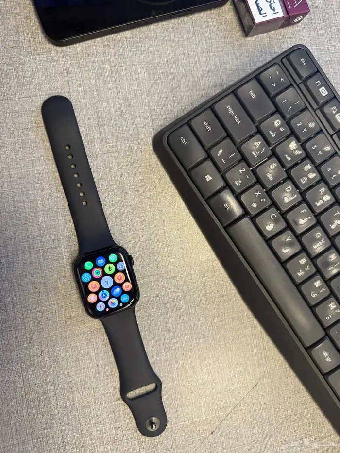 ساعه ابل واتش 8 series 0