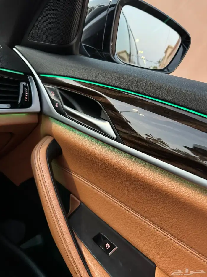 BMW 520i موديل2023 33