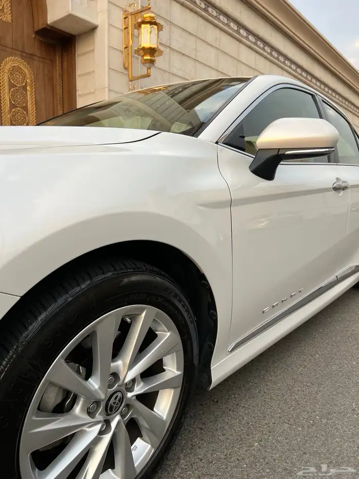 للبيع كامري GLE 2024 فل كامل نظيفه جدا 14