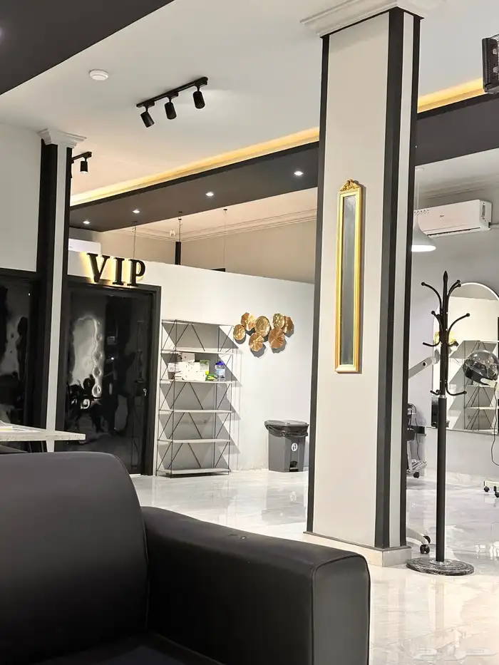 صالون حلاقة VIP للبيع الاحساء شارع الرياض 0