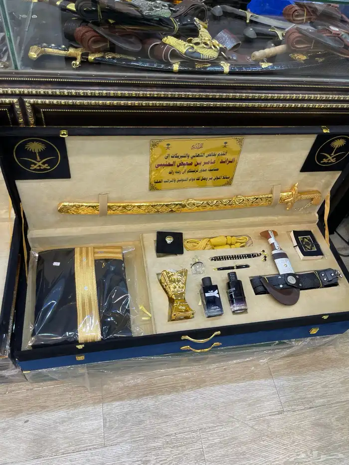 هدايا زواج بشت سيف درع تخرج ترقية تقاعد 34