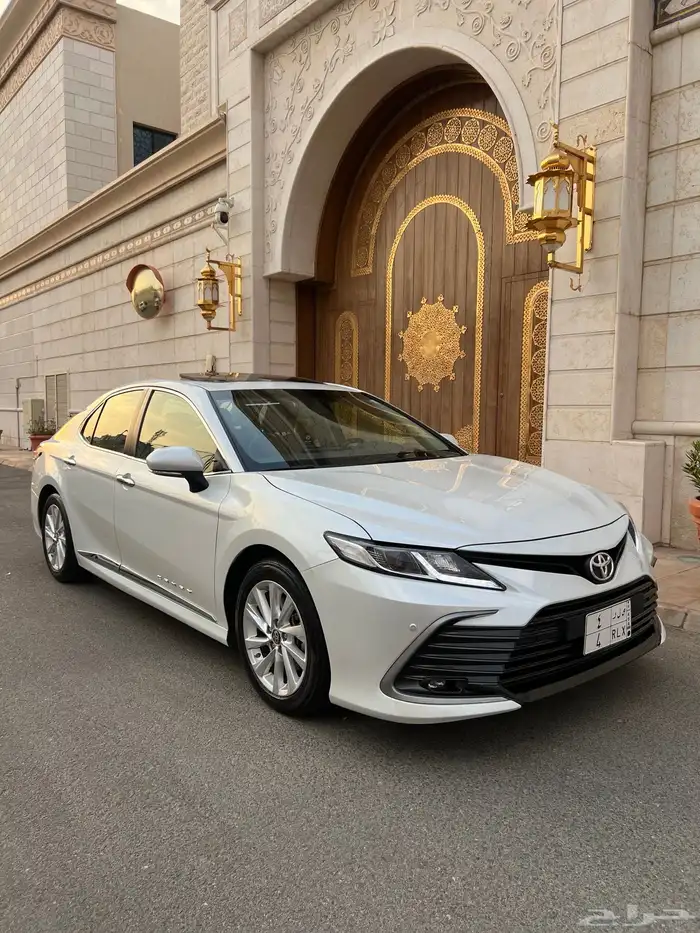 للبيع كامري GLE 2024 فل كامل نظيفه جدا 20