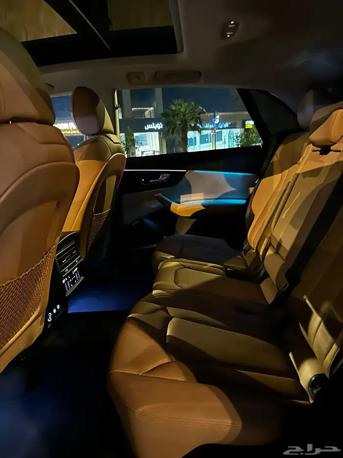 اودي Q8 Premium Black Edition 8