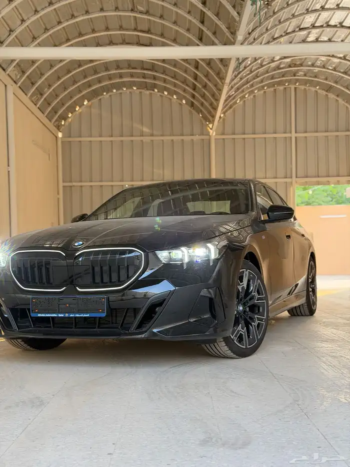 بي ام دبليو 520i 2026 1