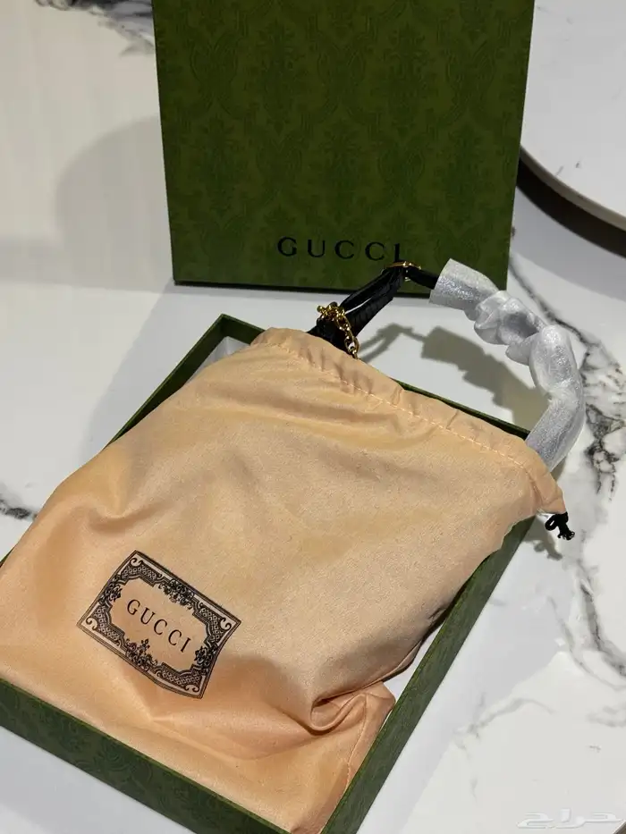 شنطة قوتشي 0