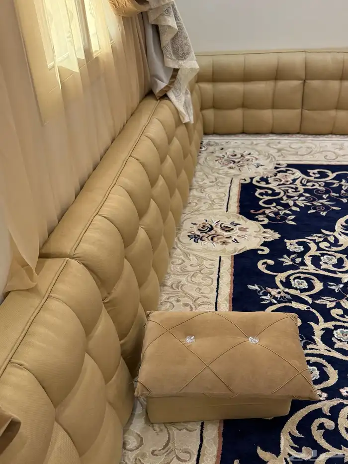 للبيع مساند مع ستاير مع الزوليه مقاس 5في 6 نظيفه وشبه جديده 3