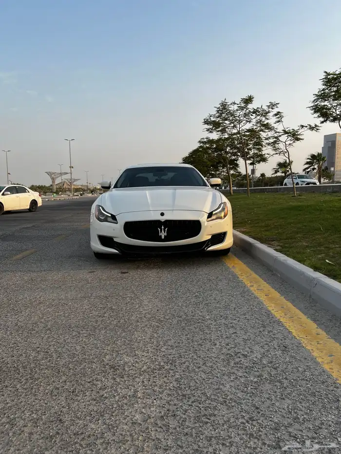 Maserati Quattroporte GTS Black Edition v8 twin turbo 1