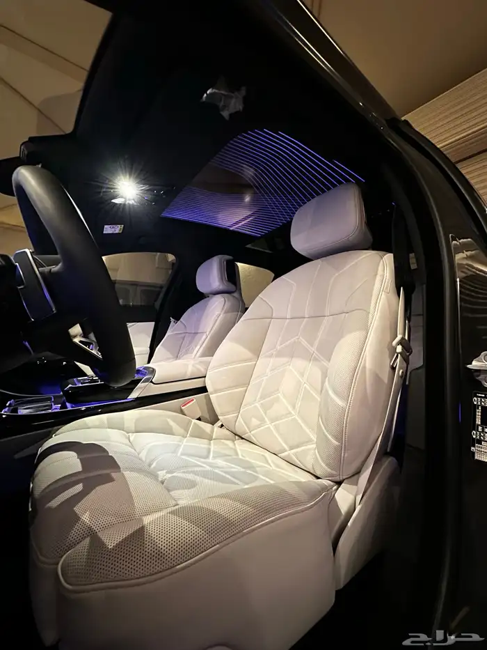 بي ام دبليو 740i 2025 شبه جديدة للبيع 16